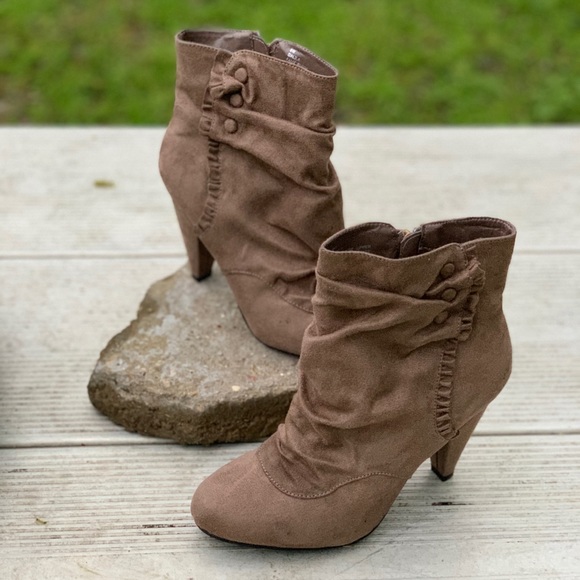 Cloudwalker Booties - Tan Suede Leather - Picture 1 of 7